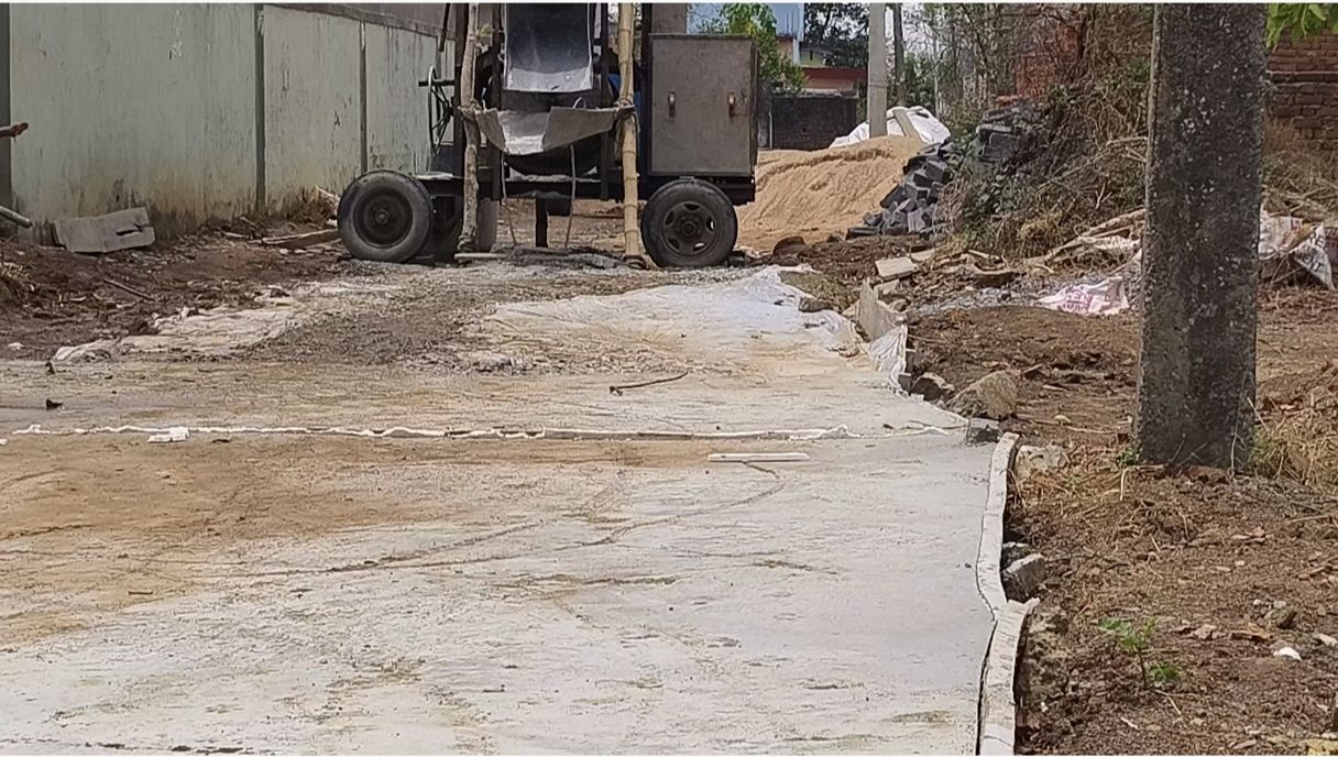 सुवाताल में सीसी रोड निर्माण पर भ्रष्टाचार के आरोप, ग्रामीणों में आक्रोश